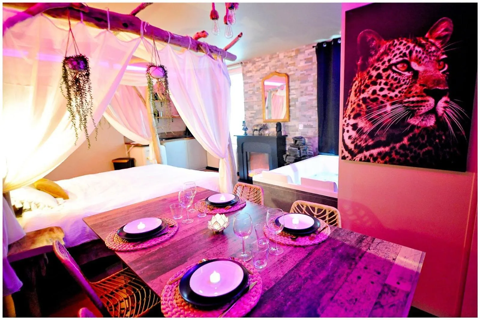 Duplex Safari Jusqu'A 4 Personnes, Spa Xxl, Day Use, Cinema, Cascade Et Lit Sous Les Arbres Bourgoin-Jallieu