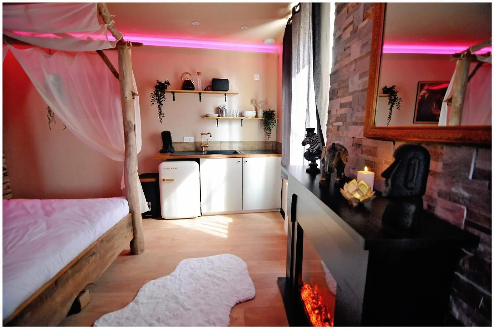 Duplex Safari Jusqu'A 4 Personnes, Spa Xxl, Day Use, Cinema, Cascade Et Lit Sous Les Arbres Bourgoin-Jallieu 0*,